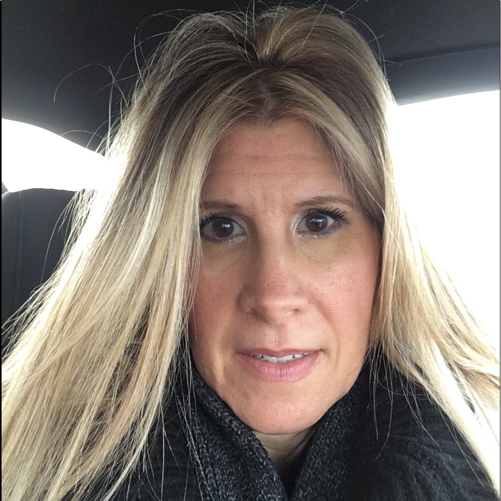 Meet your Posher, Adrienne